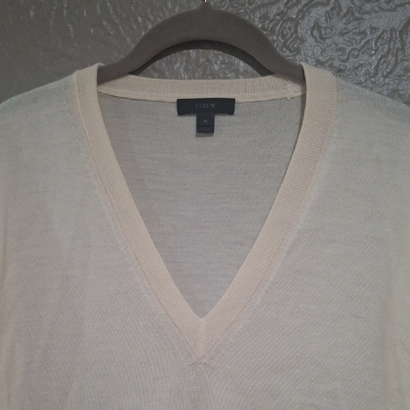 J. Crew Wome's Cream Knit Top Size XS - Picture 3 of 10